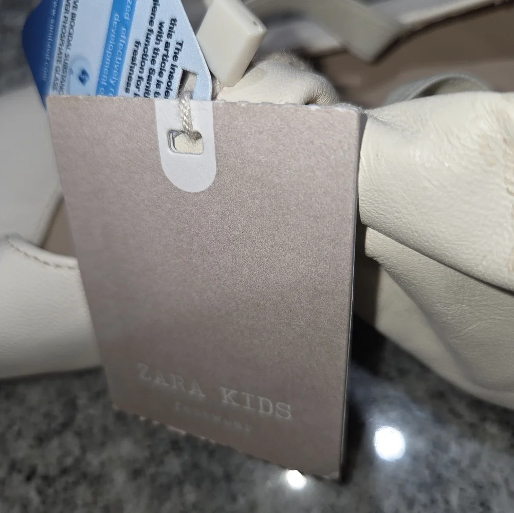 Zara Kids Dressy Cream Ballet Flats With Bow Size 3